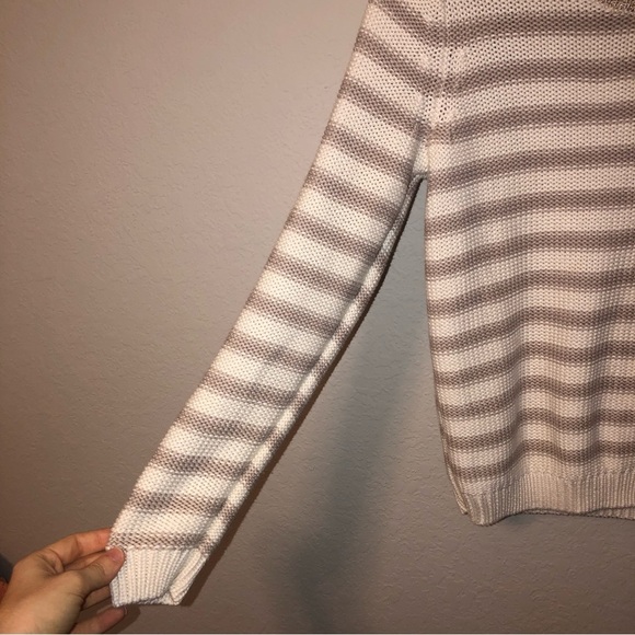 H&M cream and tan striped metallic gold round collar long sleeve sweater size s - Picture 6 of 6